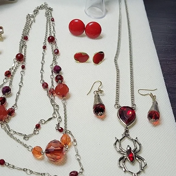 Red and Gold & Silver Jewelry Set - Picture 5 of 8
